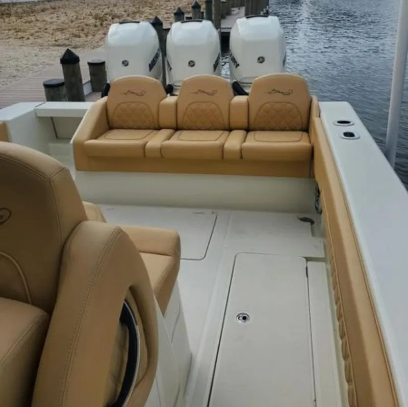 Slide: The Image of BlackWater 36 2016 - 7