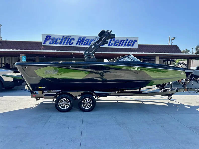 The Image of Heyday Wake Boats WTSurf 2025 - 1