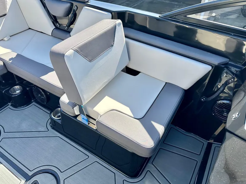 Slide: The Image of Heyday Wake Boats WTSurf 2025 - 16