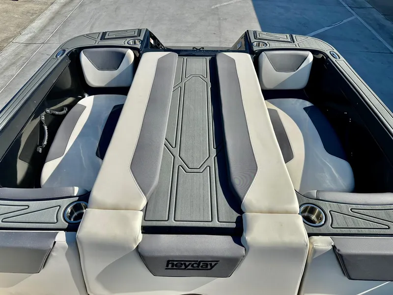 Slide: The Image of Heyday Wake Boats WTSurf 2025 - 17