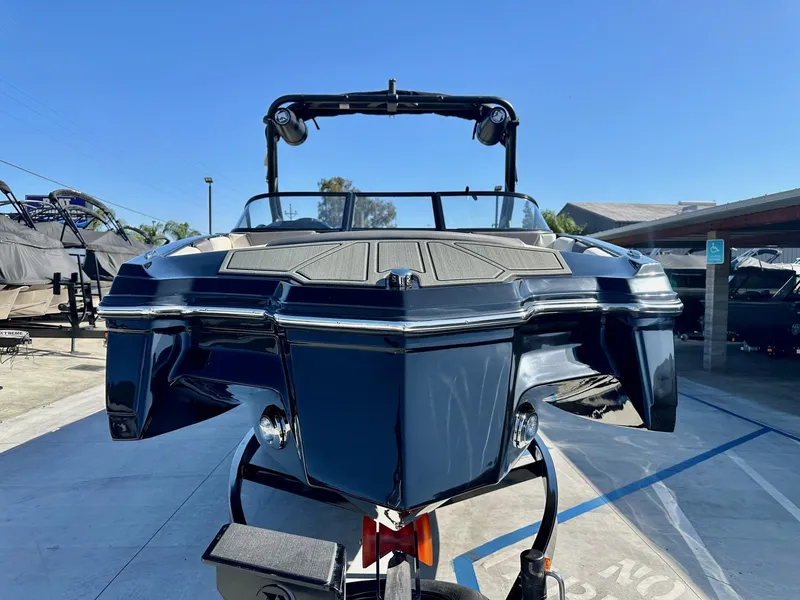 Slide: The Image of Heyday Wake Boats WTSurf 2025 - 8