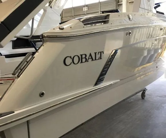 Slide: The Image of Cobalt R6 Surf 2025 - 1