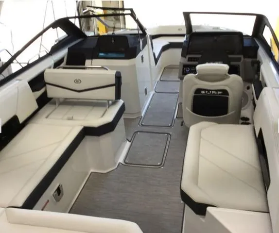 Slide: The Image of Cobalt R6 Surf 2025 - 3