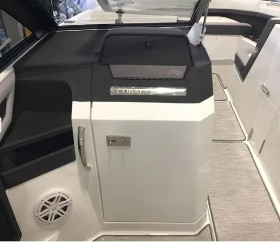 Slide: The Image of Cobalt R8 2025 - 10