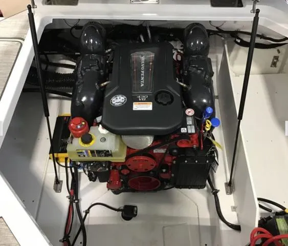 Slide: The Image of Cobalt R8 2025 - 18