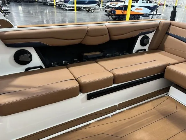 Slide: The Image of Axis Wake Research T250 2025 - 15