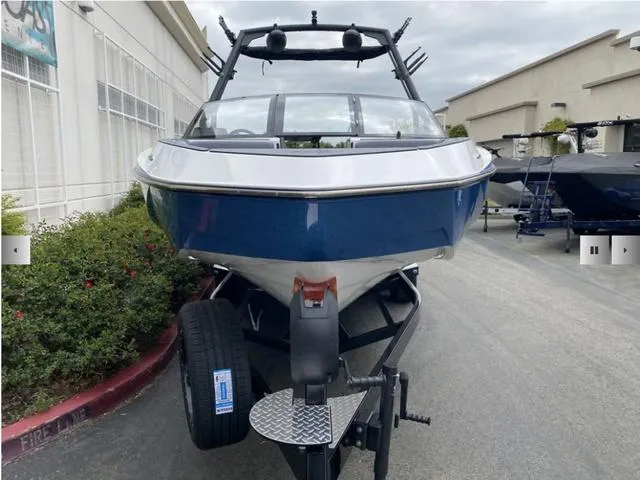 Slide: The Image of Axis Wake Research T250 2025 - 8