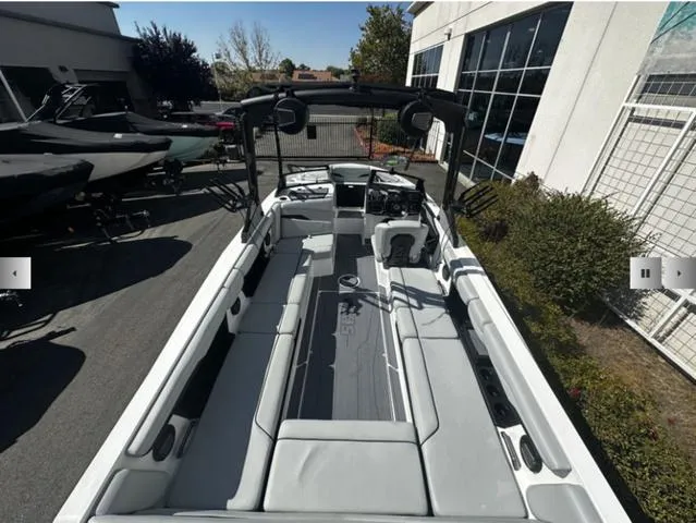 Slide: The Image of Axis Wake Research T250 2025 - 7