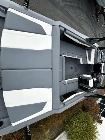 Slide: The Image of Axis Wake Research T220 2025 - 5