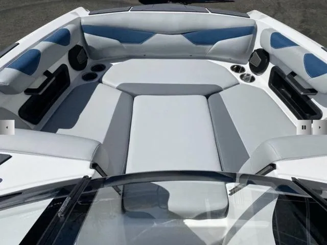 Slide: The Image of Axis Wake Research A20 2025 - 10