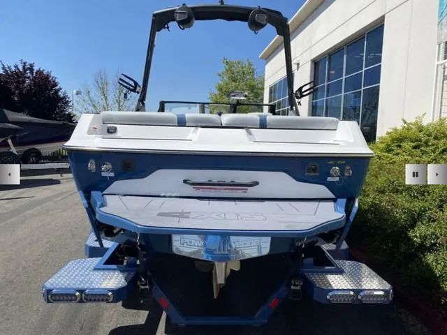 Slide: The Image of Axis Wake Research A20 2025 - 6