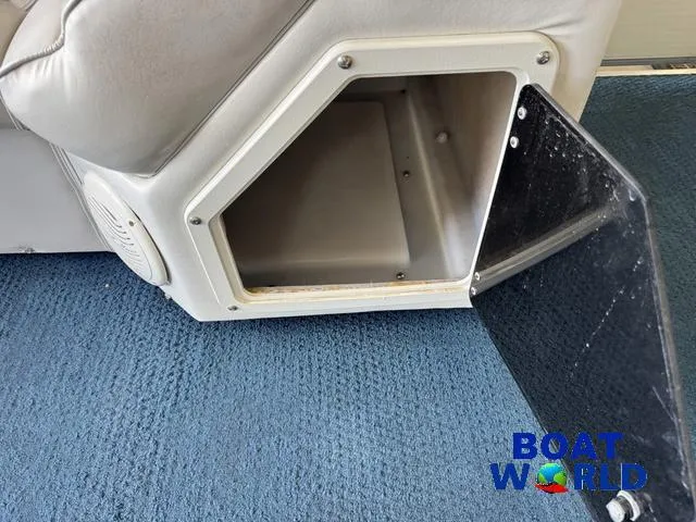 Slide: The Image of Weeres Sundeck 220 Pontoon 2006 - 13