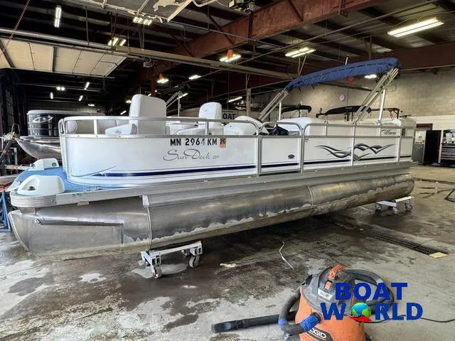 Slide: The Image of Weeres Sundeck 220 Pontoon 2006 - 23