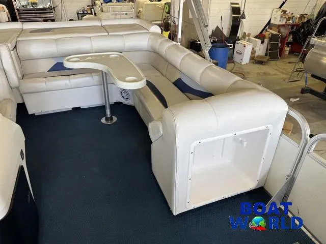 Slide: The Image of Weeres Sundeck 220 Pontoon 2006 - 24