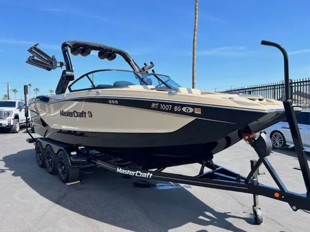 Slide: The Image of MasterCraft X24 2024 - 5