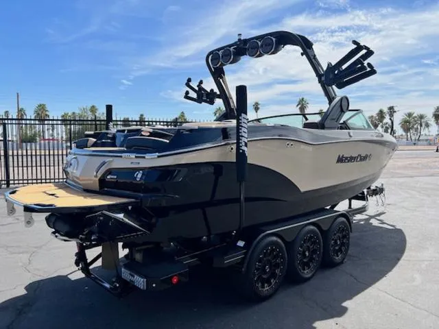 Slide: The Image of MasterCraft X24 2024 - 7