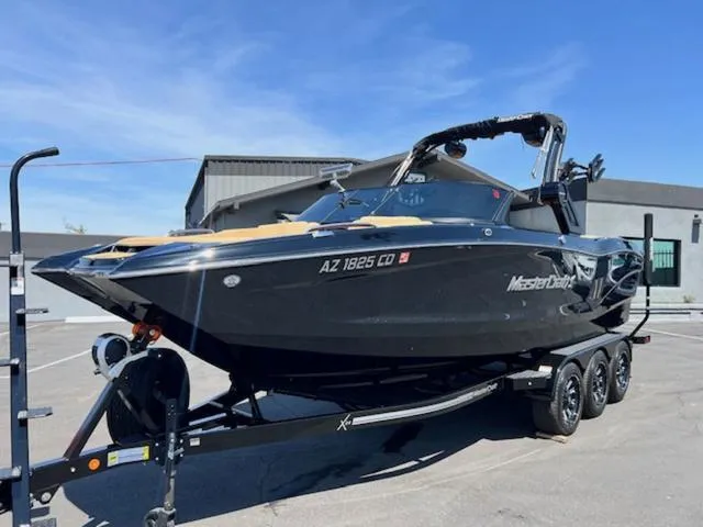 Slide: The Image of MasterCraft X24 2022 - 10