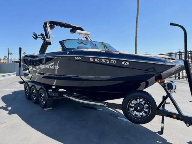 Slide: The Image of MasterCraft X24 2022 - 12