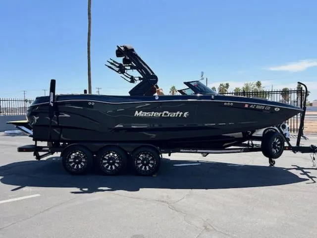 Slide: The Image of MasterCraft X24 2022 - 13