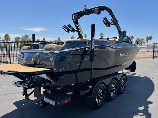 Slide: The Image of MasterCraft X24 2022 - 14