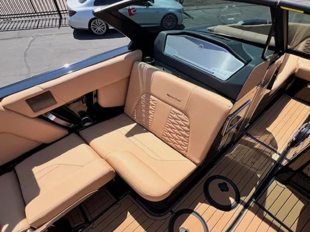 Slide: The Image of MasterCraft X24 2022 - 20