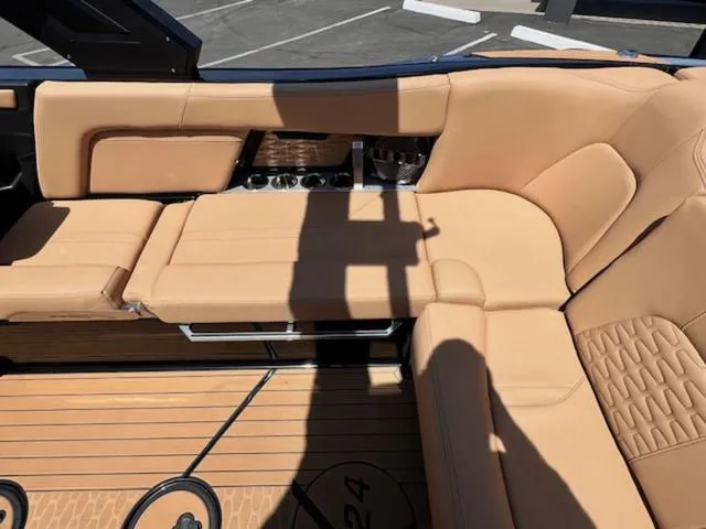 Slide: The Image of MasterCraft X24 2022 - 23