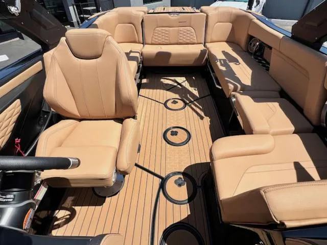 Slide: The Image of MasterCraft X24 2022 - 25