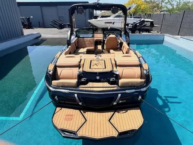 Slide: The Image of MasterCraft X24 2022 - 6