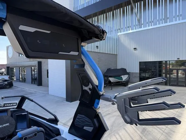 Slide: The Image of Supra SL 450 2025 - 17