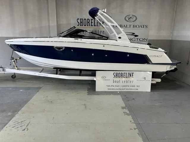 Slide: The Image of Cobalt R8 Surf 2025 - 1