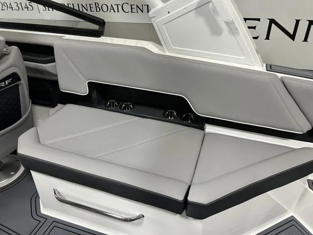 Slide: The Image of Cobalt R8 Surf 2025 - 11