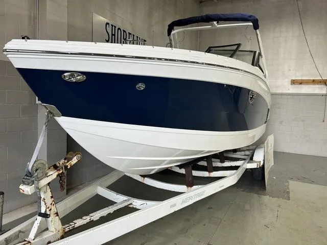 Slide: The Image of Cobalt R8 Surf 2025 - 4