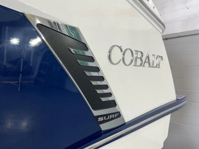 Slide: The Image of Cobalt R8 Surf 2025 - 5