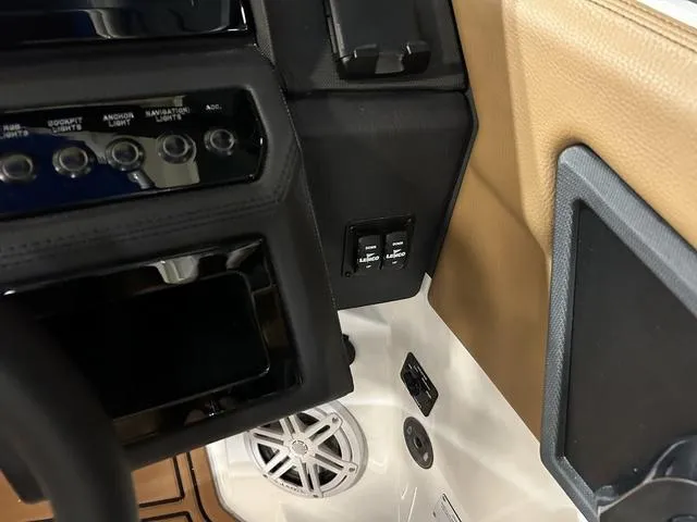 Slide: The Image of Cobalt R6 Surf 2025 - 17