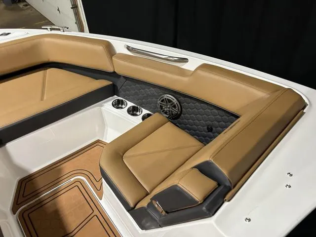 Slide: The Image of Cobalt R6 Surf 2025 - 23