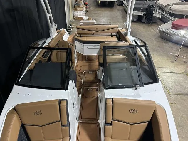 Slide: The Image of Cobalt R6 Surf 2025 - 25