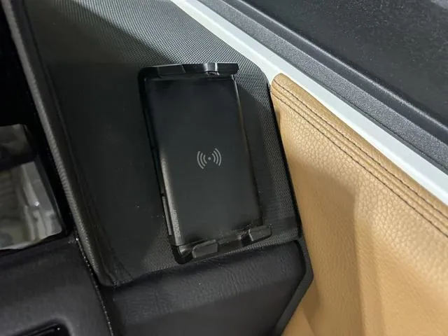 Slide: The Image of Cobalt R6 Surf 2025 - 31