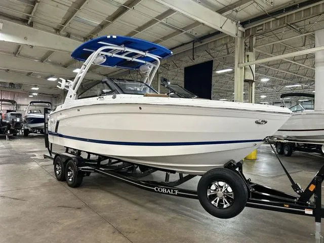 Slide: The Image of Cobalt R6 Surf 2025 - 47