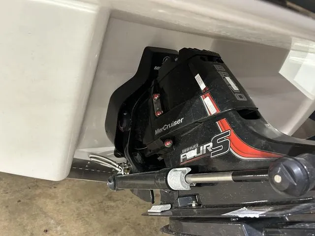 Slide: The Image of Cobalt R6 Surf 2025 - 8