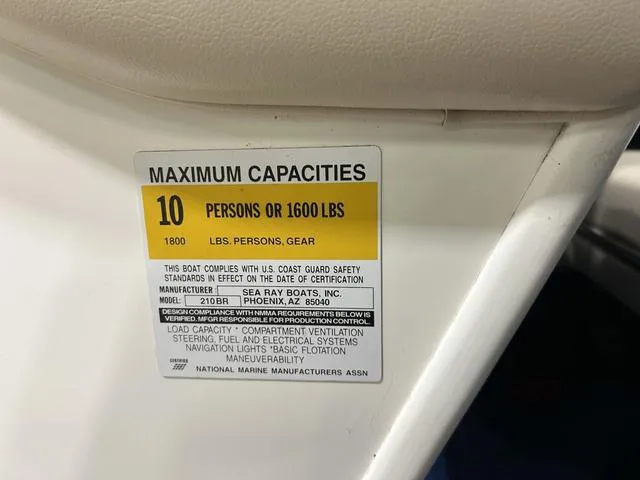 Slide: The Image of Sea Ray 210 BR 1998 - 13