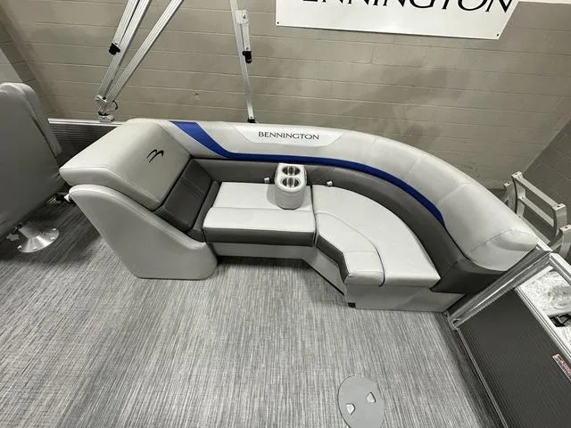 Slide: The Image of Bennington 23 SXSR 2023 - 10