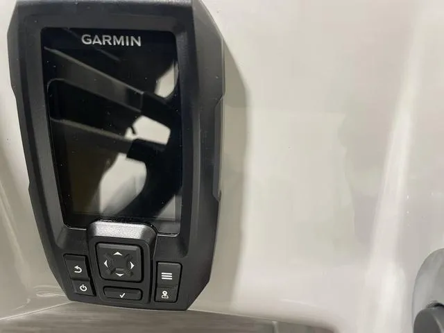 Slide: The Image of Garmin device on 2023 Bennington 20 SVL boat dashboard. - 16