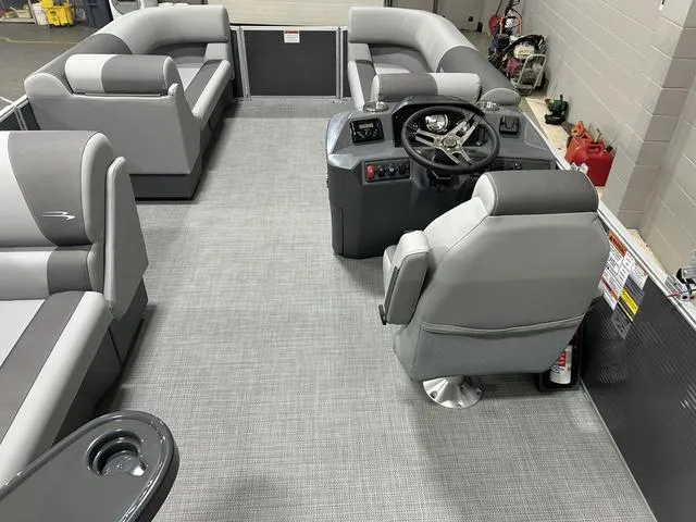 Slide: The Image of Bennington 20 SVL 2024 - 10