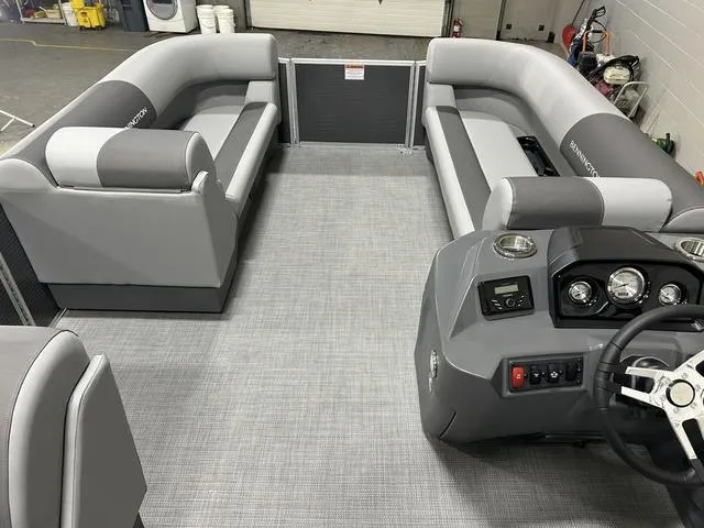 Slide: The Image of Bennington 20 SVL 2024 - 20