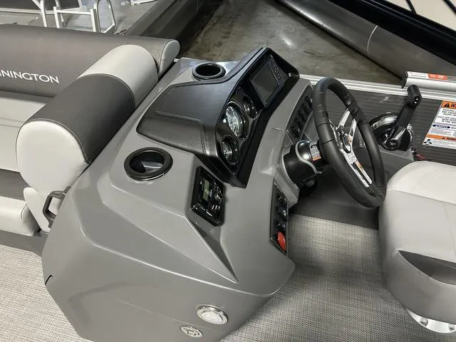 Slide: The Image of Bennington 20 SVL 2024 - 21