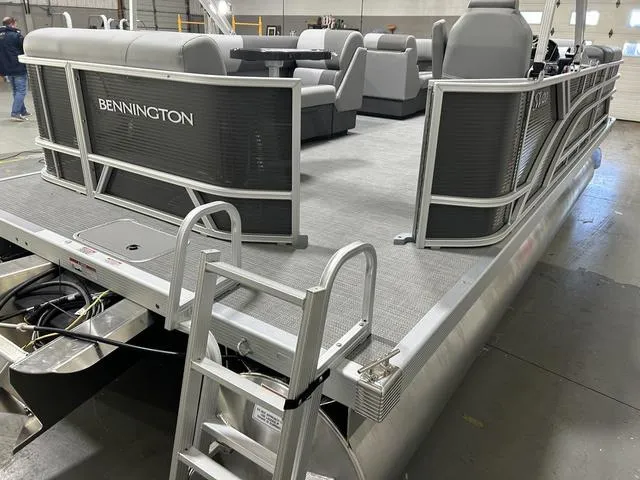 Slide: The Image of Bennington 20 SVL 2024 - 7