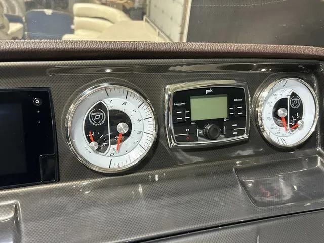 Slide: The Image of Premier Grand View 260 2016 - 14