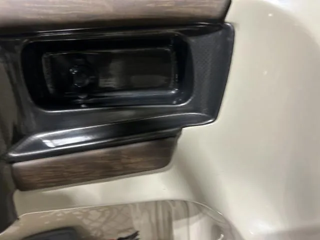 Slide: The Image of Premier Grand View 260 2016 - 16