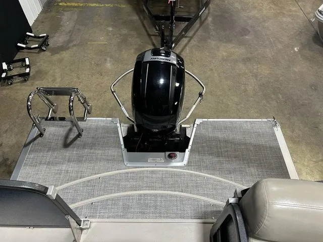 Slide: The Image of Premier Grand View 260 2016 - 18