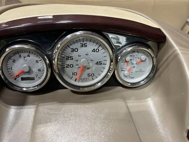 Slide: The Image of Dashboard gauges of a 2007 Bennington 2275 QXI boat. - 17